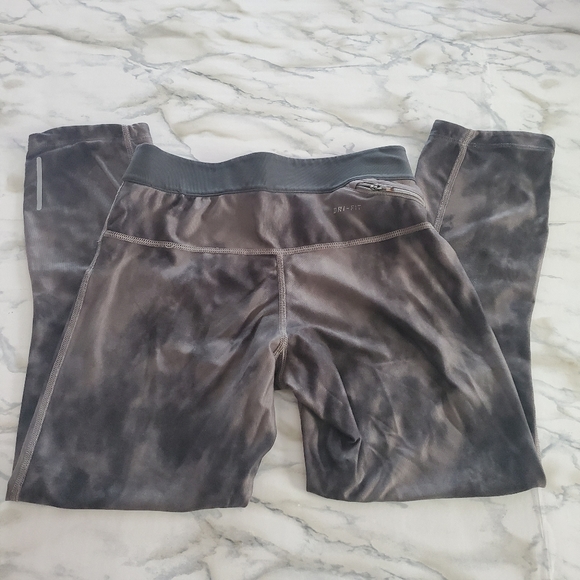 Nike  Grey Tie-Dye Leggings S - Picture 11 of 12